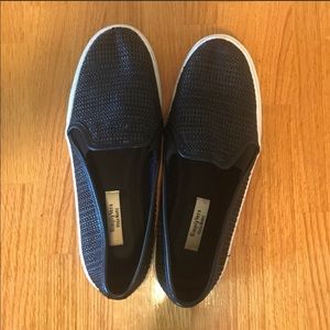 Vera Wang Simply Vera Slip on Sneakers